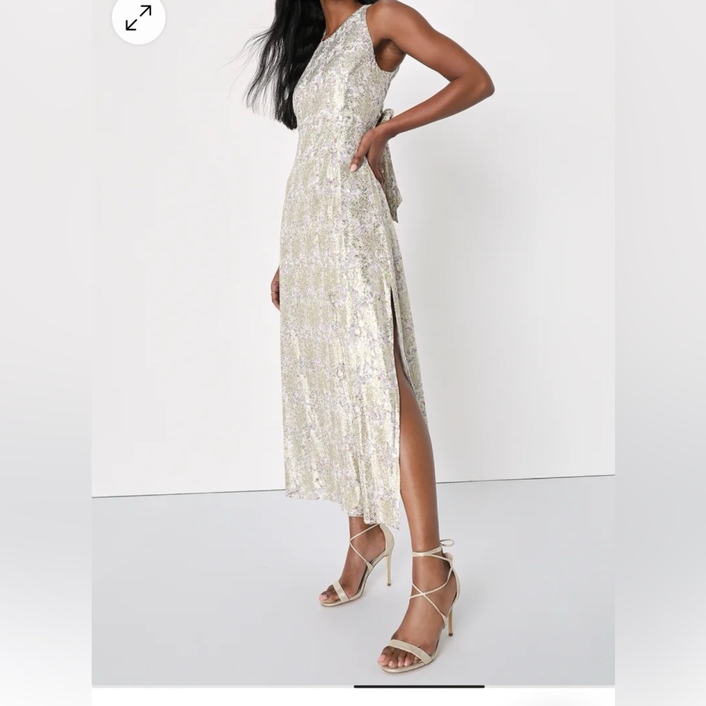 Romantic Charm White and Gold Floral Print Tied back midi dress. Never worn.